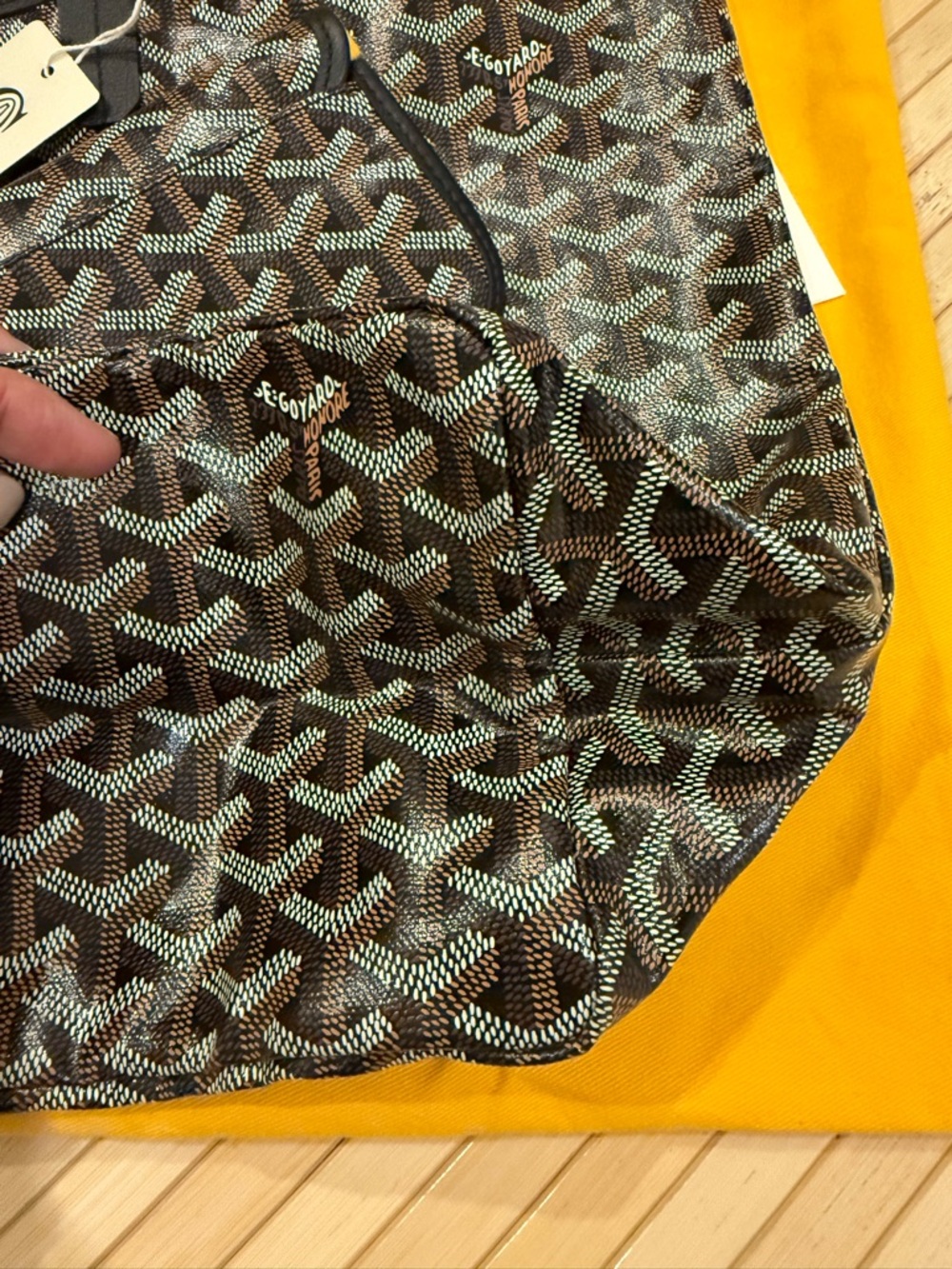 NWT. Goyard St Louis Tote in PM Size. Black Goyardine with Black Leather Trim. - Picture 6 of 11